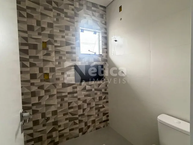 Imagem 4: Sobrado Novo de Esquina com 1 Suíte 2 Dormitórios na Murta Itajaí