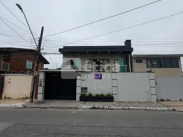Imagem: Casa com 04 Dormitórios Sendo 01 Suite