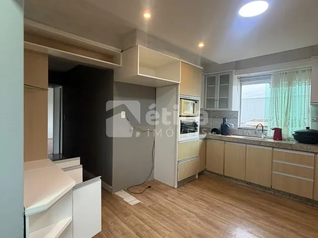 Imagem 11: Casa com 04 Dormitórios Sendo 01 Suite, Piscina À Venda no Cidade Nova Itajaí
