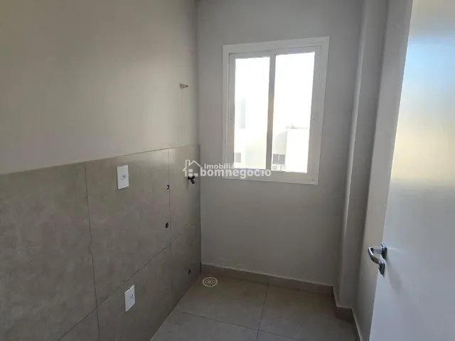 Imagem 6: Vende-Se Apartamento Novo com Sacada e 2 Suítes na Vila Industrial