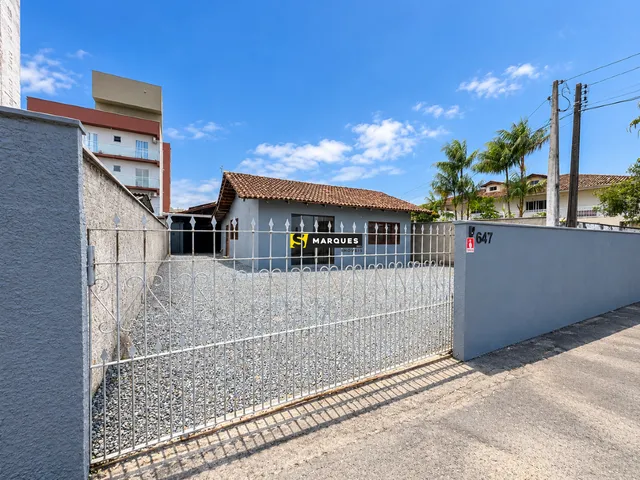 Imagem 8: Oportunidade no Aventureiro: Casa com 2 Dormitórios - Rua Tranquila e Próxima a Tudo