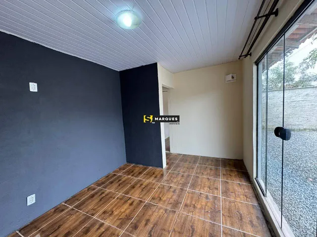 Imagem 4: Oportunidade no Aventureiro: Casa com 2 Dormitórios - Rua Tranquila e Próxima a Tudo