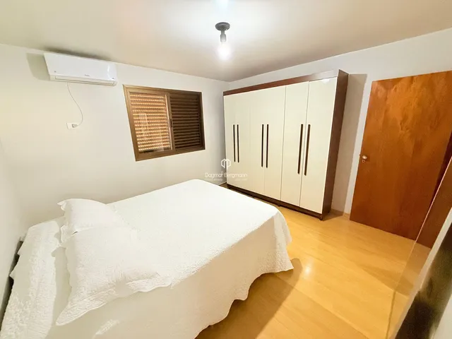 Imagem 3: - - Apartamento com 03 Quartos no Centro - -