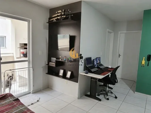 Imagem 10: Apartamento com 2 Dormitórios e Sacada no Balneário