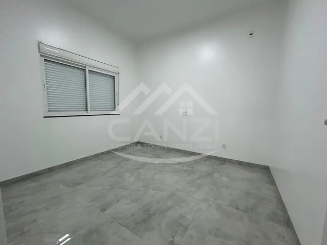 Imagem 9: Casa Ampla e Moderna, Ótimo Acabamento