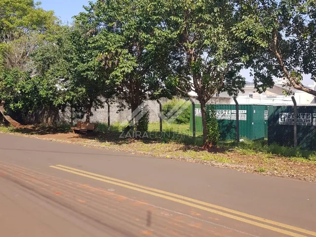 Imagem 3: Terreno de Esquina com 645M2 a Venda no Jardim Panorama
