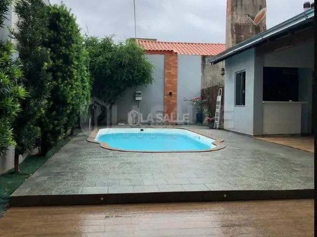 Imagem 2: Sobrado em Terreno Inteiro com Piscina no Jardim Gisela com Suíte 03 Quartos e 02 Vagas Cobertas