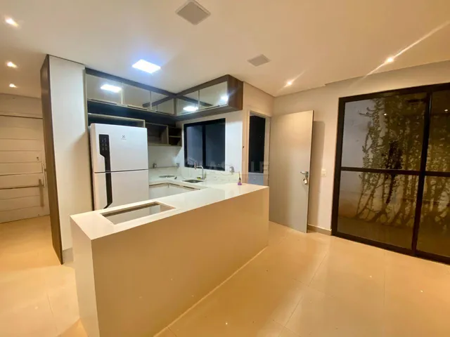 Imagem: Sobrado (Triplex) Semi Mobiliado com 02