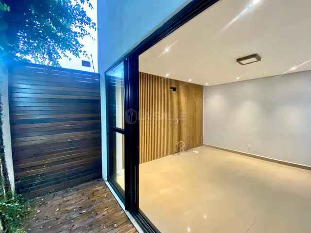 Imagem 6: Sobrado (Triplex) Semi Mobiliado com 02 Vagas de Garagem Jardim Gisela