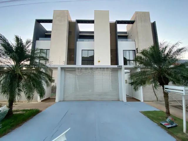 Imagem 12: Sobrado (Triplex) Semi Mobiliado com 02 Vagas de Garagem Jardim Gisela