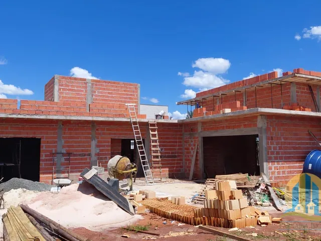 Imagem 2: Casa Térrea em Construção com 3 Suítes e Piscina no Ninho Verde 2