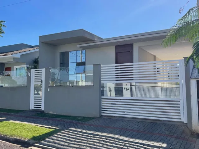Imagem: Casa Térrea À Venda no Bairro Menino Deus