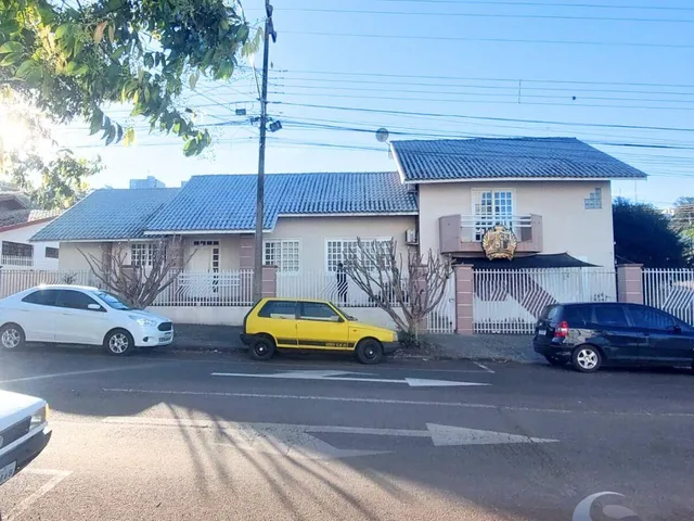 Imagem: Casa Comercial À Venda À no Bairro Amadori