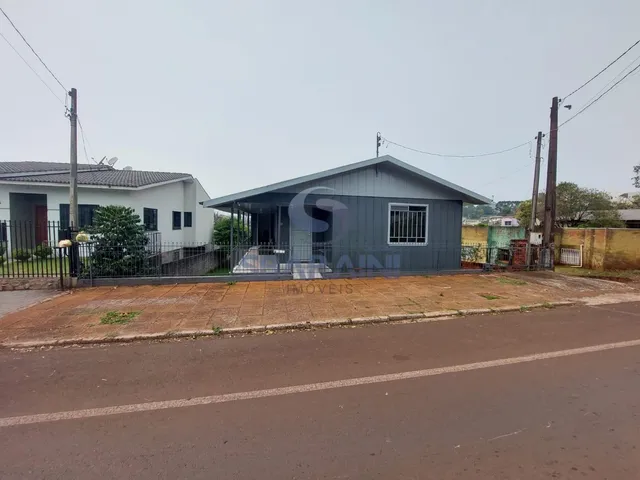 Imagem 1: Casa Mista com Amplo Terreno À Venda na Bairro Cristo Rei em Pato Branco - Pr