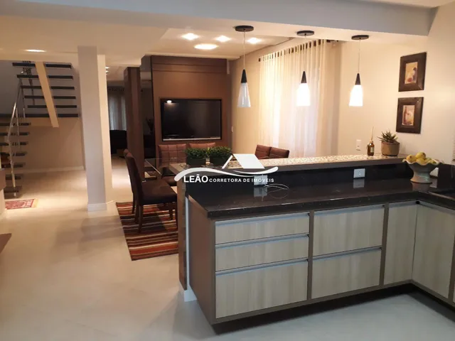 Imagem 4: Casa Alto Padrão com Piscina e Semi Mobiliada