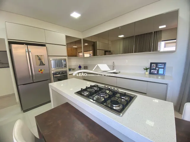 Imagem 5: Casa Alto Padrão com Piscina