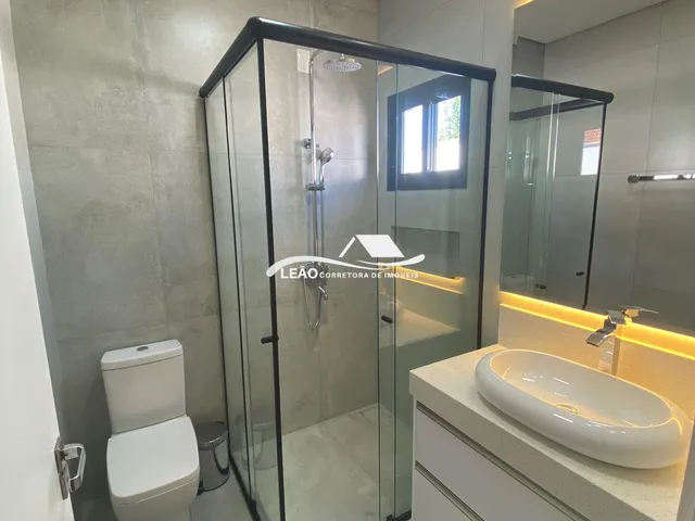 Imagem 8: Casa Alto Padrão com Piscina