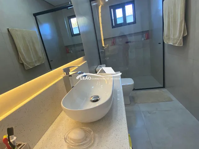 Imagem 7: Casa Alto Padrão com Piscina