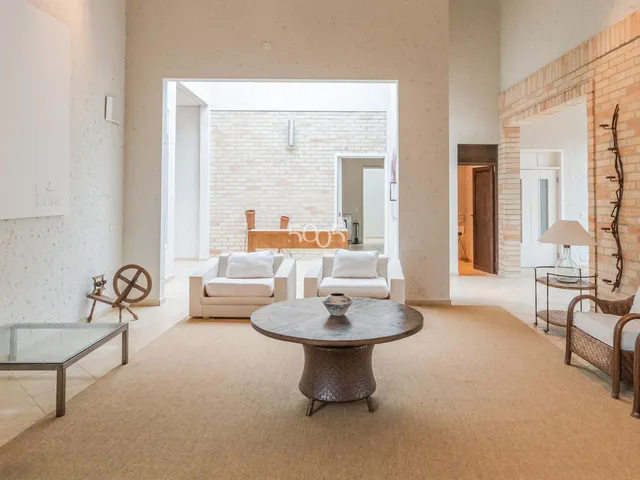 Imagem 10: Casa para Locação com 5 Amplas Suítes e 812M²