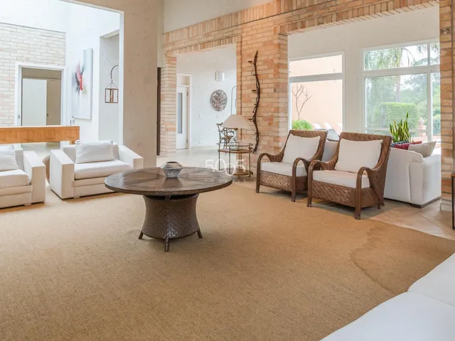 Imagem 5: Casa para Locação com 5 Amplas Suítes e 812M²
