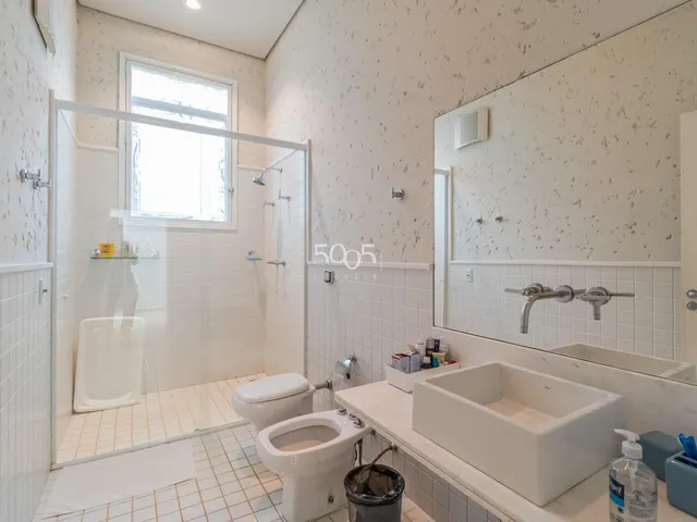 Imagem 12: Casa para Locação com 5 Amplas Suítes e 812M²