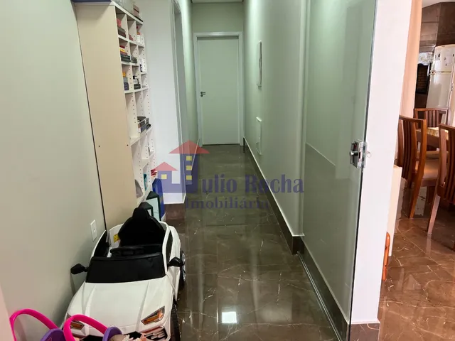 Imagem 2: Casa de Alto Padrão no Condomínio Mini Chácara ? 3 Suítes, Closet e Espaço Gourmet