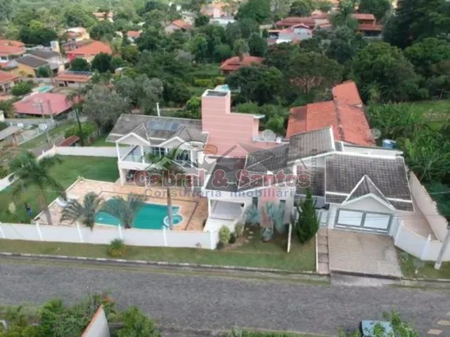 Imagem: Imponente Residência de 5 Quartos e 2 Suítes