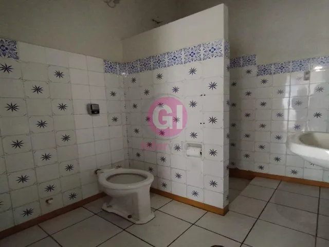 Imagem 4: Casa Comercial para Alugar no Centro de Jacareí, Rua Corneteiro de Jesus 308M² de Terreno