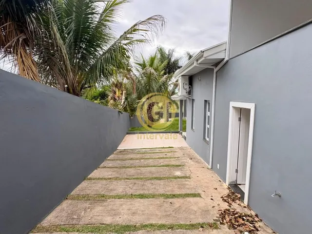 Imagem 15: Casa de Alto Padrão com Piscina e Suíte Master no Mirante do Vale