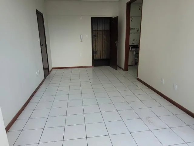 Imagem 5: Apartamento com Closet e Sacada no Edifício Palácio do Rádio