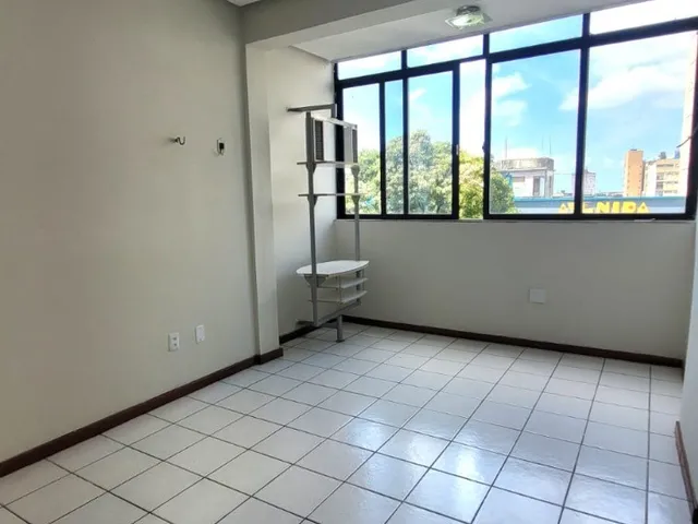 Imagem 10: Apartamento com Closet e Sacada no Edifício Palácio do Rádio