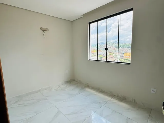 Imagem 2: Casa Geminada Triplex À Venda - Bairro Ideal