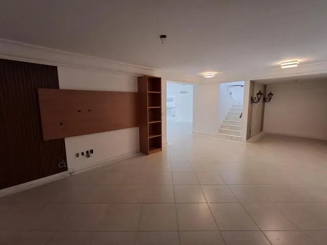 Imagem 2: 0 Casa com 4 dormitórios