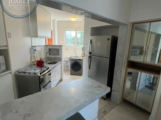 Imagem 7: Apto 1/4 e Sala, Sendo Suíte, Mobiliado, Possui Quarto de Empregada, Área de Serviço e Vaga de Garagem Privativa