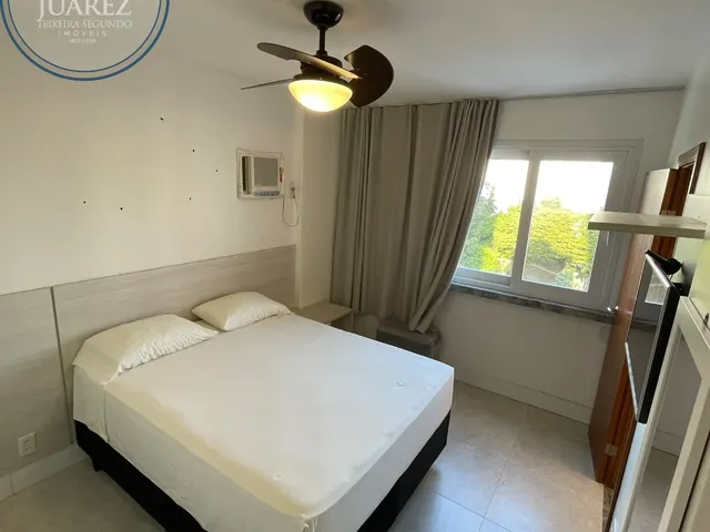 Imagem 5: Apto 1/4 e Sala, Sendo Suíte, Mobiliado, Possui Quarto de Empregada, Área de Serviço e Vaga de Garagem Privativa