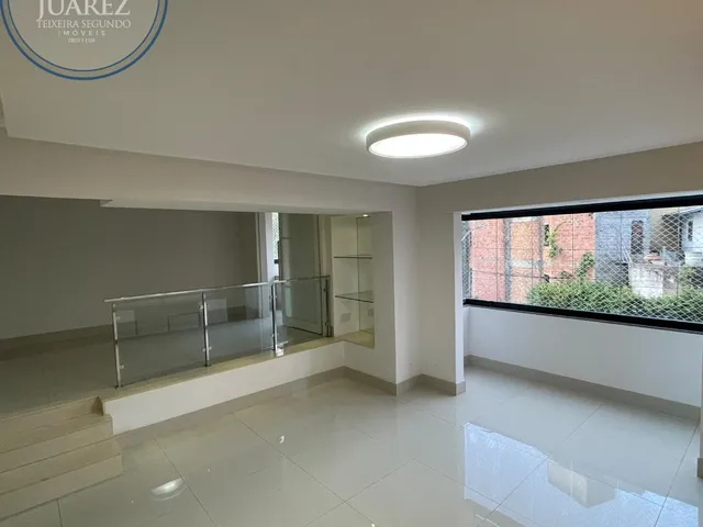 Imagem 10: Apto 1/4 e Sala, Sendo Suíte, Mobiliado, Possui Quarto de Empregada, Área de Serviço e Vaga de Garagem Privativa