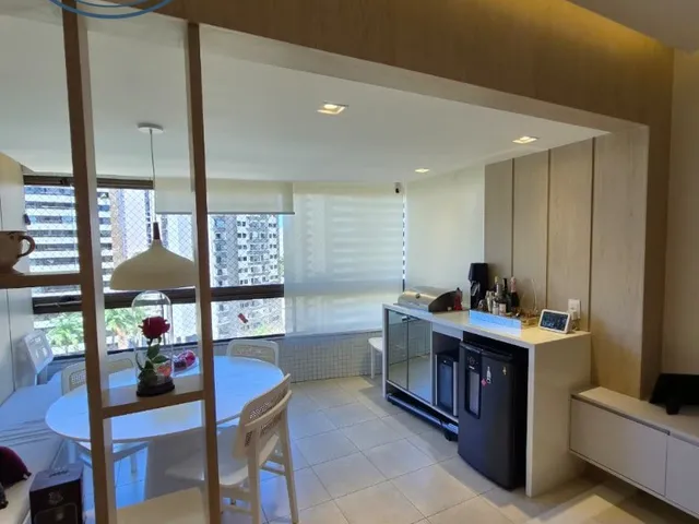 Imagem 3: Apto À Venda no Pituba Ville com 142 M², Suíte Master com Closet, Vista Privilegiada e 3 Vagas de Garagem!