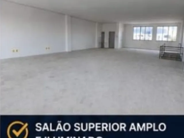 Imagem: Galpão Comercial Reformado no Wanel Ville