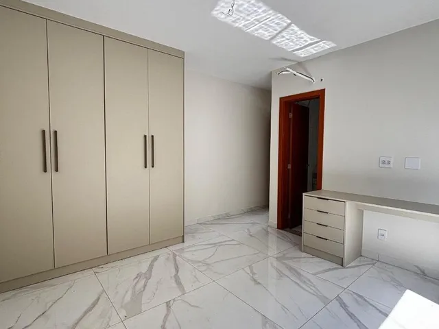 Imagem 2: 0 Casa com 5 dormitórios