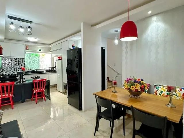 Imagem 2: 0 Casa com 4 dormitórios