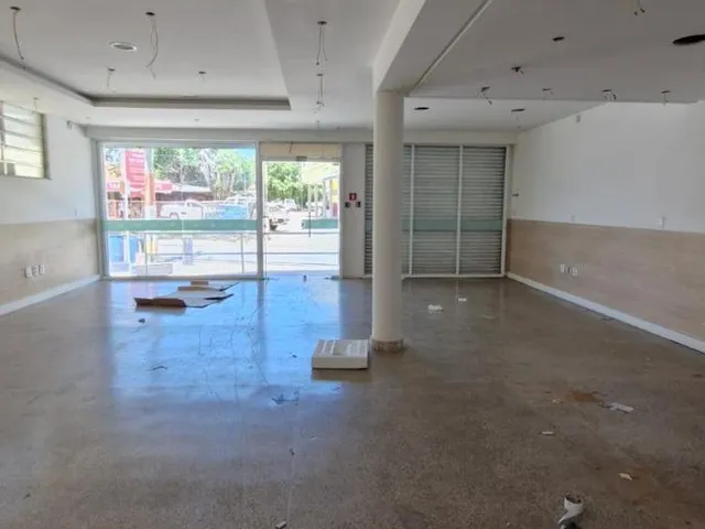 Imagem 2: 0 Loja com 4 vagas na garagem