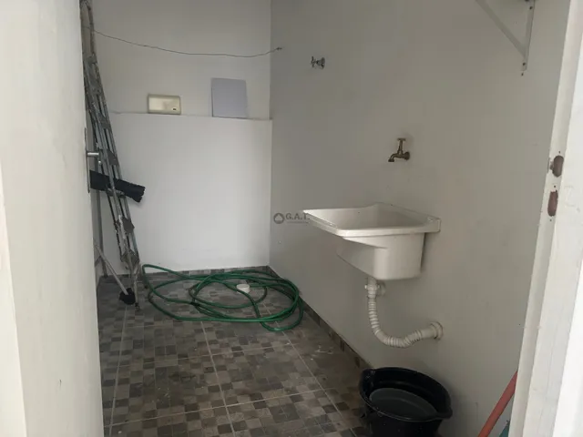 Imagem 3: Aluguel de Sala Comercial no Jardim Guaruja Sorocaba-Sp: 12M², 1 Banheiro. Agende Sua Visita Agora!