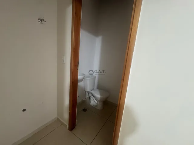 Imagem 4: Aluguel de Sala Comercial no Jardim Guaruja Sorocaba-Sp: 12M², 1 Banheiro. Agende Sua Visita Agora!