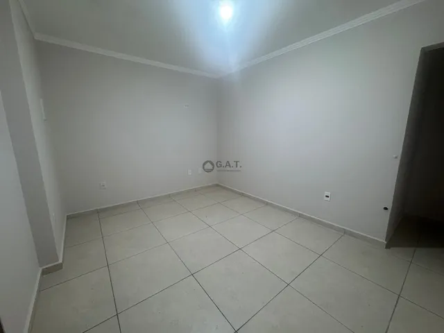 Imagem 5: Aluguel de Sala Comercial no Jardim Guaruja Sorocaba-Sp: 12M², 1 Banheiro. Agende Sua Visita Agora!