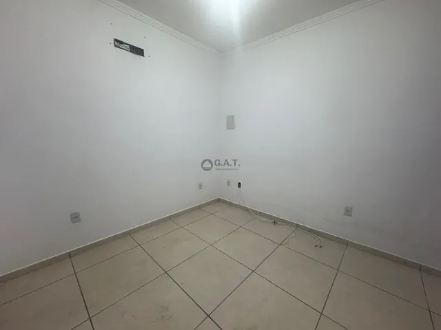 Imagem 8: Aluguel de Sala Comercial no Jardim Guaruja Sorocaba-Sp: 12M², 1 Banheiro. Agende Sua Visita Agora!