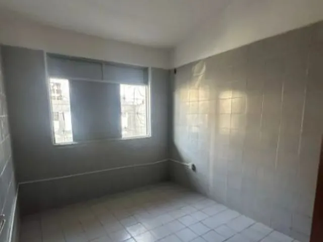 Imagem 13: Casa com 4 Quartos, com Janelas e Portas de Alumínio