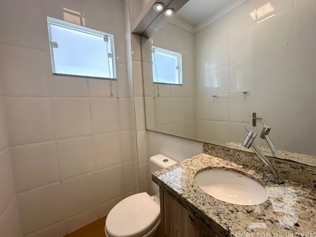 Imagem 11: Imperdível Oportunidade de Adquirir Casa de 3 Quartos e 6 Vagas em Camboriú-Sc no Bairro santa Regina!