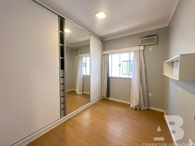 Imagem 15: Imperdível Oportunidade de Adquirir Casa de 3 Quartos e 6 Vagas em Camboriú-Sc no Bairro santa Regina!