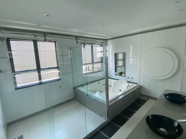 Imagem 5: Camboinhas Casa de Alto Padrão com 5 Suites e Lazer Completo