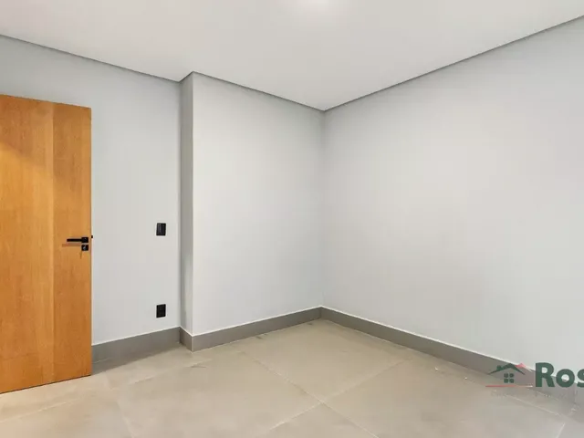 Imagem 11: Sobrado em Condomínio Fechado para Venda, 5 Quarto(S), Jardim Itália, Cuiabá